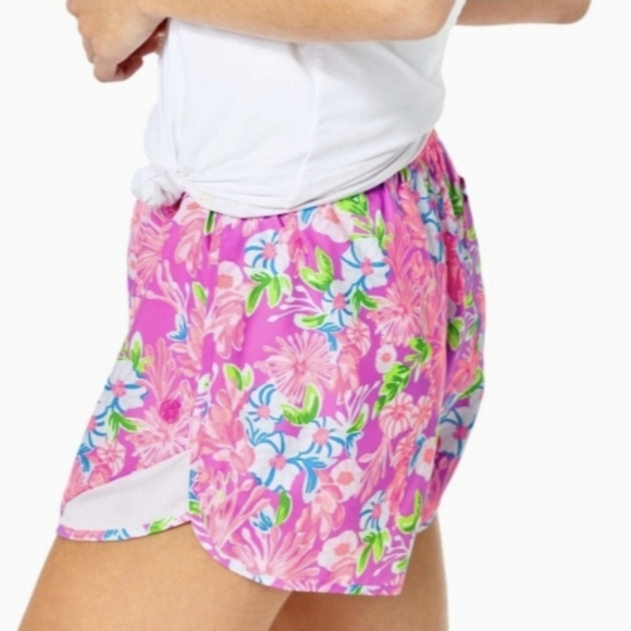 Lilly Pulitzer Ocean Trail Short XL - Picture 10 of 10